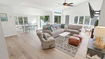 Condo, 2 Bedrooms | Living area | Smart TV