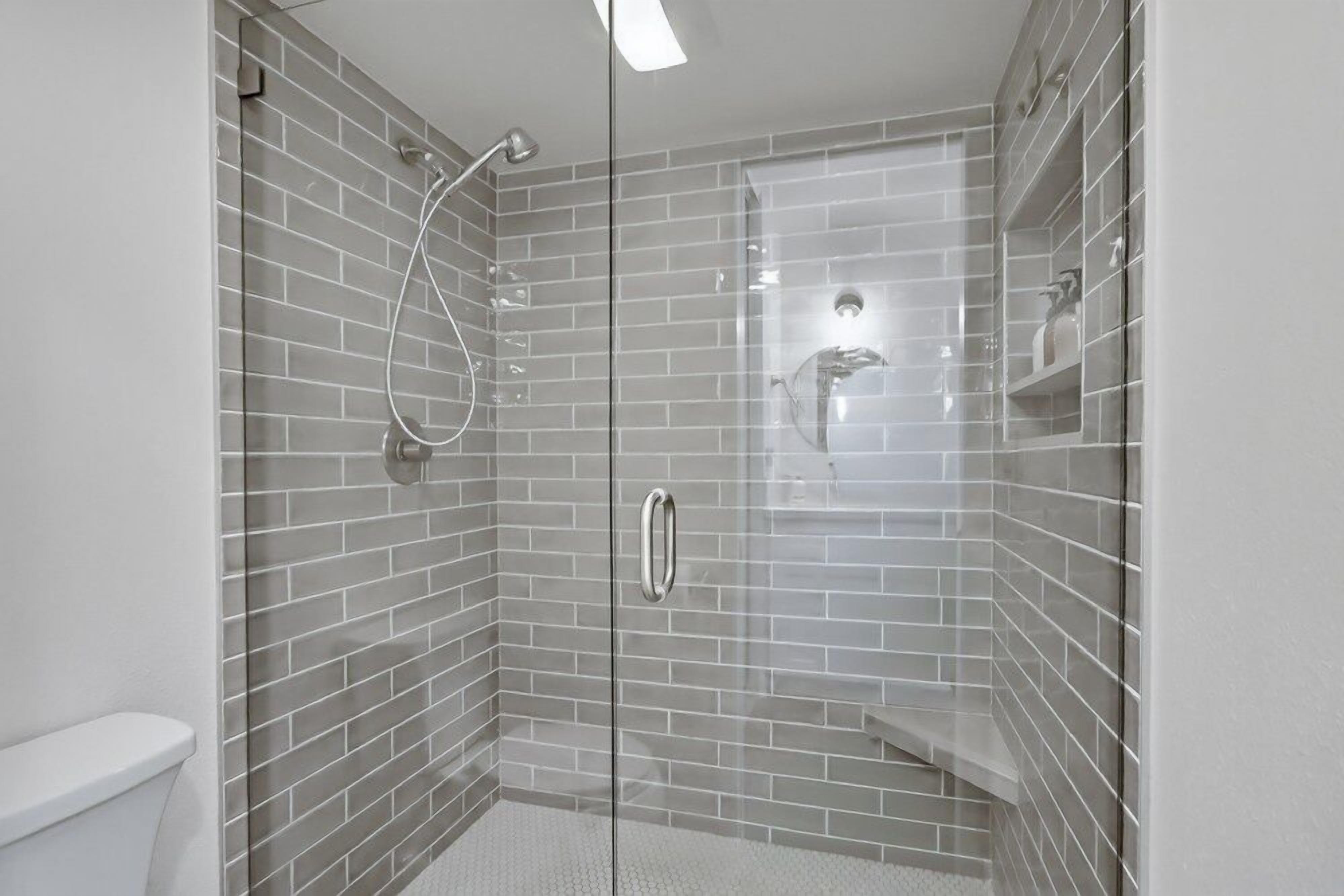 Condo, 2 habitaciones | Baño | Toallas 