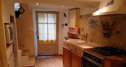 Coquette petite maison de village