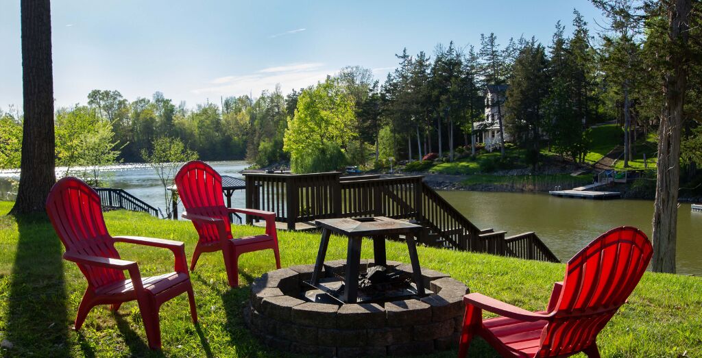 Log Cabin Lakehouse | Pool | Beach | Kayaks | Firepit