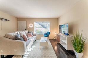 Unclassified image, 5 of 15, button