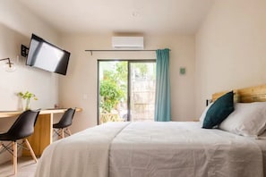 1 quarto, escrivaninha, Wi-Fi de cortesia, roupa de cama