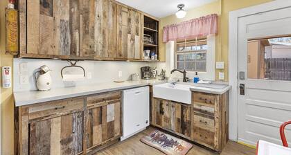 The Cowboy House - Rustic charm