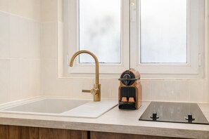 Fridge, microwave, oven, stovetop