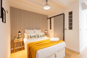 1 habitación, tabla de planchar con plancha, wifi gratis y ropa de cama 