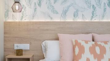 Een strijkplank/strijkijzer, gratis wifi, beddengoed