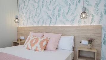 Een strijkplank/strijkijzer, gratis wifi, beddengoed
