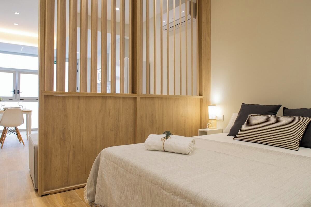 1 slaapkamer, een strijkplank/strijkijzer, gratis wifi, beddengoed