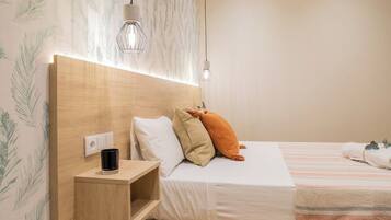 1 slaapkamer, een strijkplank/strijkijzer, gratis wifi, beddengoed