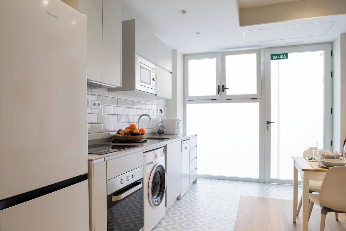 冰箱、微波炉、烤箱、洗碗机