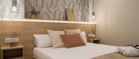 2 bedrooms, iron/ironing board, WiFi (free), bed sheets