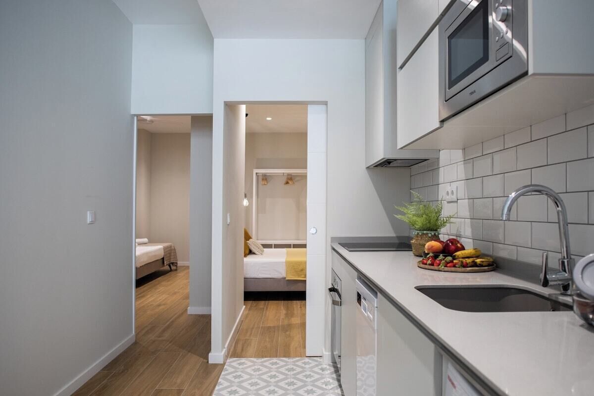 Refrigerador, microondas, horno y lavavajillas 