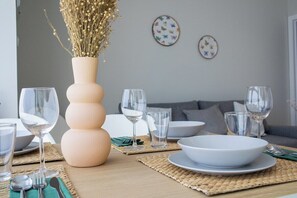 Dining - THE PORT SUITES APARTMENTS 6 (Valencia)