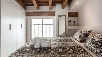 1 dormitori, planxa i posts de planxar, wifi gratuïta i roba de llit