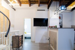 Interior - El Cabanyal Petit Penthouse by Florit Flats (Valencia)