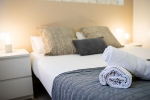 3 habitaciones, tabla de planchar con plancha y wifi gratis 