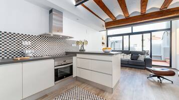 Fridge, microwave, oven, dishwasher