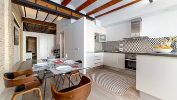 Fridge, microwave, oven, dishwasher