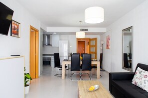 Interior - The Malvarrosa Apartment with Parking by Florit Flats (Valencia)