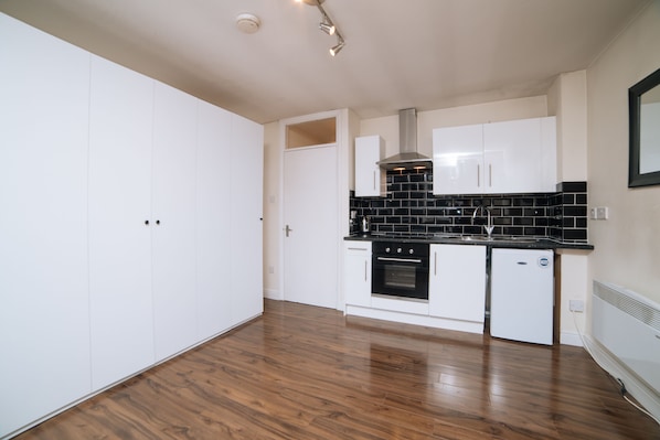 Fridge, microwave, stovetop, electric kettle