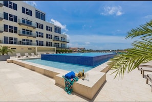 Outdoor pool, an infinity pool