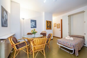 Family Apartment, Multiple Bedrooms (Appartamento Gaya Stresa Center)