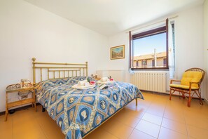 2 bedrooms, iron/ironing board, WiFi, bed sheets - Appartamento Gaya Stresa Center (Stresa)