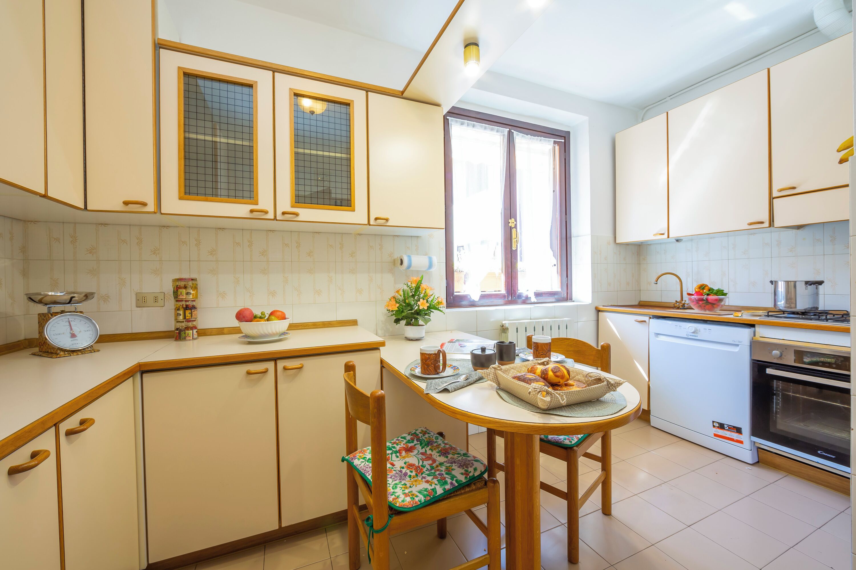 Family Apartment, Multiple Bedrooms (Appartamento Gaya Stresa Center) | Private kitchen