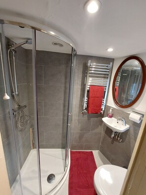 Traditional Cottage | Bathroom - Riverside Cottage Brendon (Lynton)