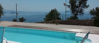 ONCE IN A LIFETIME! ANGELINA VILLA
AMA 00003318535