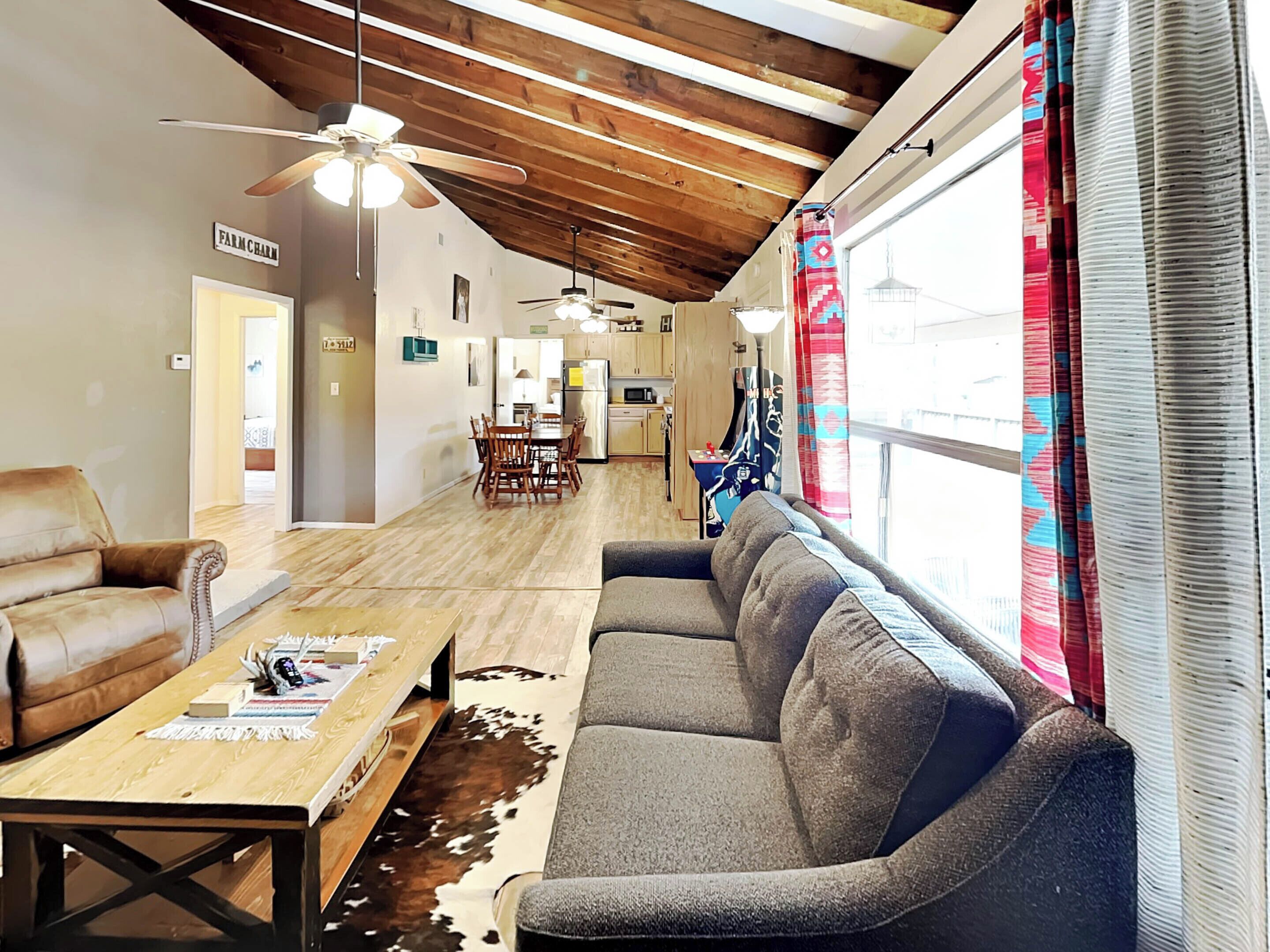 Studio (3 Bedrooms) | Fasilitas properti