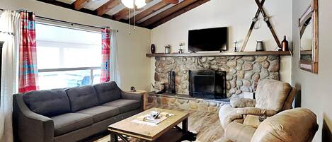 Studio (3 Bedrooms) | Front of property