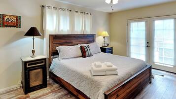 Studio (3 Bedrooms) | Property amenity