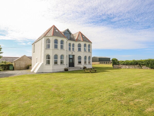 Cottage | Front of property