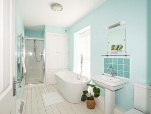 Cottage | Bathroom