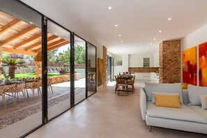 Interior - Can Font - luxury and design in perfection! (Costitx)