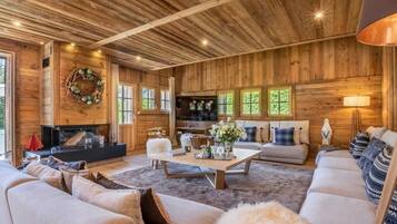 Télévision, cheminée