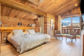 4 bedrooms, free WiFi
