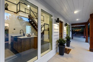 Interior - Modern Luxury Cabin, Covered Patio, Hot Tub, Pet Friendly (Broken Bow)