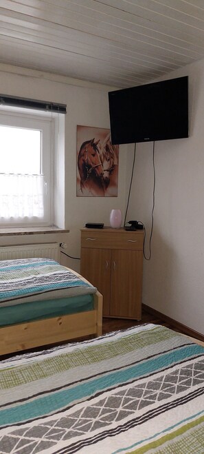 2 chambres, accès au Wi-Fi (inclus), literie fournie
