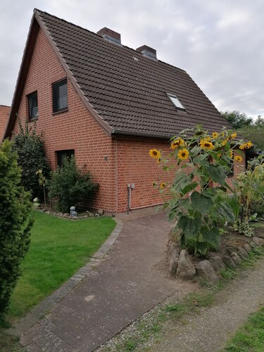 Vacation apartment on the Elbe-Lübeck Canal. Ideal for cycling tours.