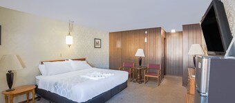 Love Hotels Tomahawk by OYO at Lake Mohawksin WI