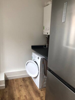 House, Multiple Beds | Private kitchen