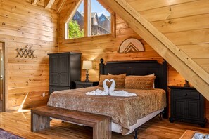 3 bedrooms, desk, iron/ironing board, WiFi