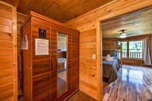 3 soverom, skrivebord, strykejern/-brett og wi-fi