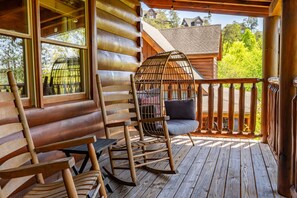 Terrace/patio - Lux Lodge! Pool-Sauna-HotTub-Game-Pet Frndly (Sevierville)