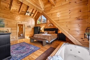 3 bedrooms, desk, iron/ironing board, WiFi - Lux Lodge! Pool-Sauna-HotTub-Game-Pet Frndly (Sevierville)