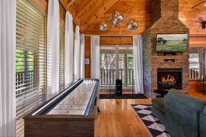 Smart TV, fireplace, Netflix, streaming services