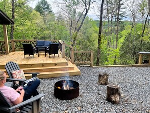 Outdoor dining - Log Cabin Retreat, Beautiful Views, trail @ house (Blue Ridge)