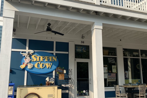 Restaurants within Walking Distance